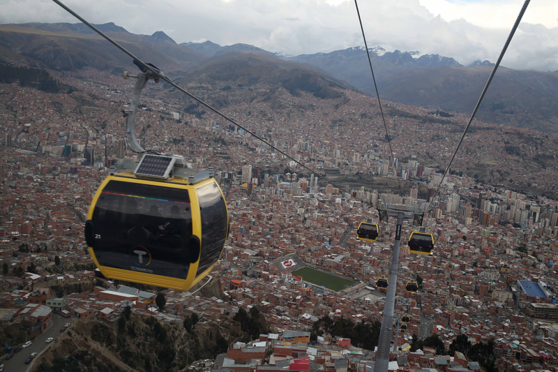 Illustration for article titled The World's Longest Urban Gondola Is Growing Into a Huge NetworkÂ